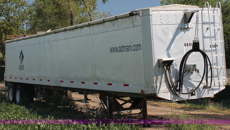 image for item E4299 1996 PMC feed trailer