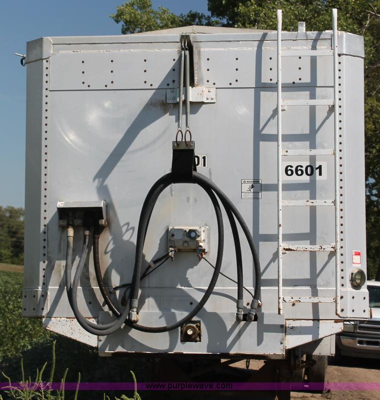 image for item E4299 1996 PMC feed trailer