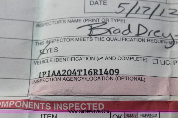 image for item E4299 1996 PMC feed trailer