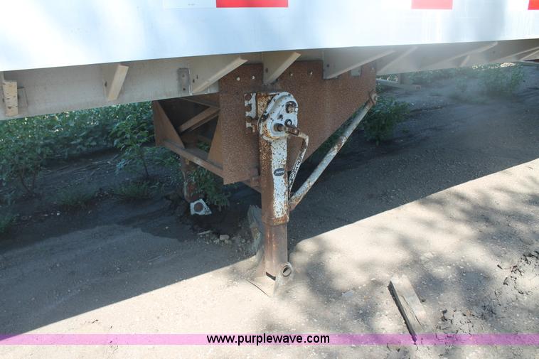 image for item E4299 1996 PMC feed trailer