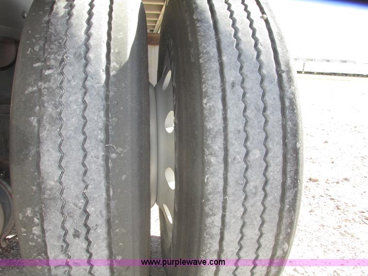 image for item G9913 1997 Chaparral 48102 aluminum flatbed trailer