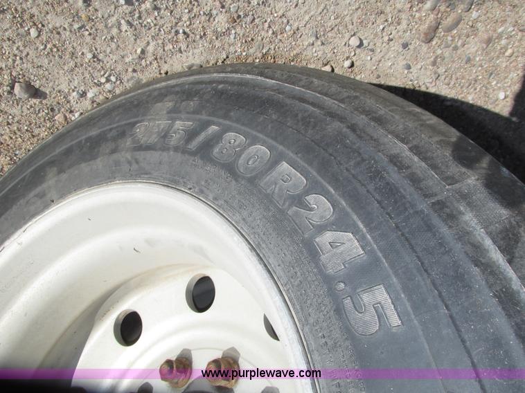 image for item G9913 1997 Chaparral 48102 aluminum flatbed trailer