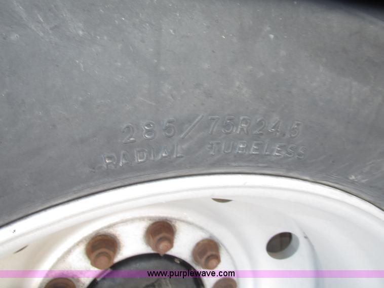 image for item G9913 1997 Chaparral 48102 aluminum flatbed trailer