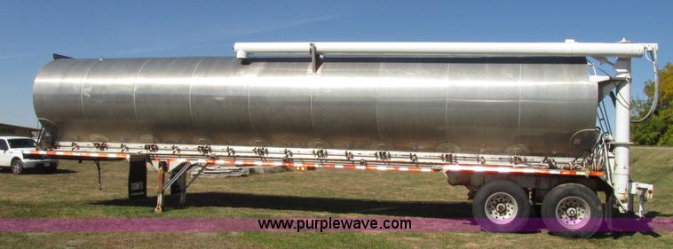 image for item G9914 1997 Ledwell LW40ADC aluminum feed trailer