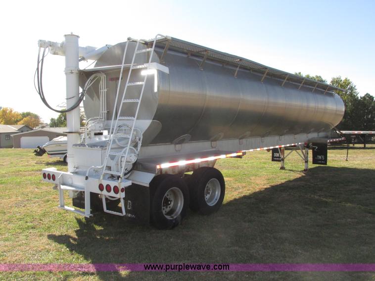 image for item G9914 1997 Ledwell LW40ADC aluminum feed trailer
