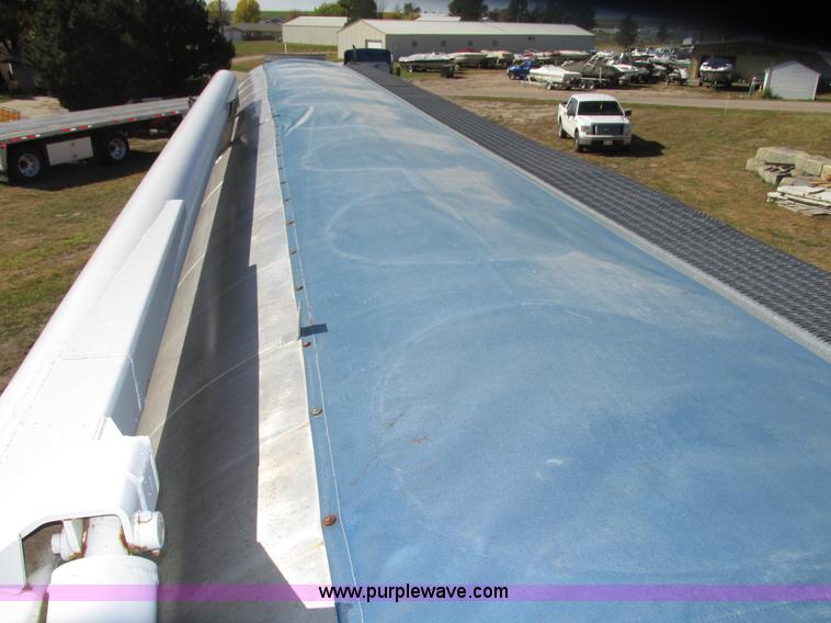 image for item G9914 1997 Ledwell LW40ADC aluminum feed trailer