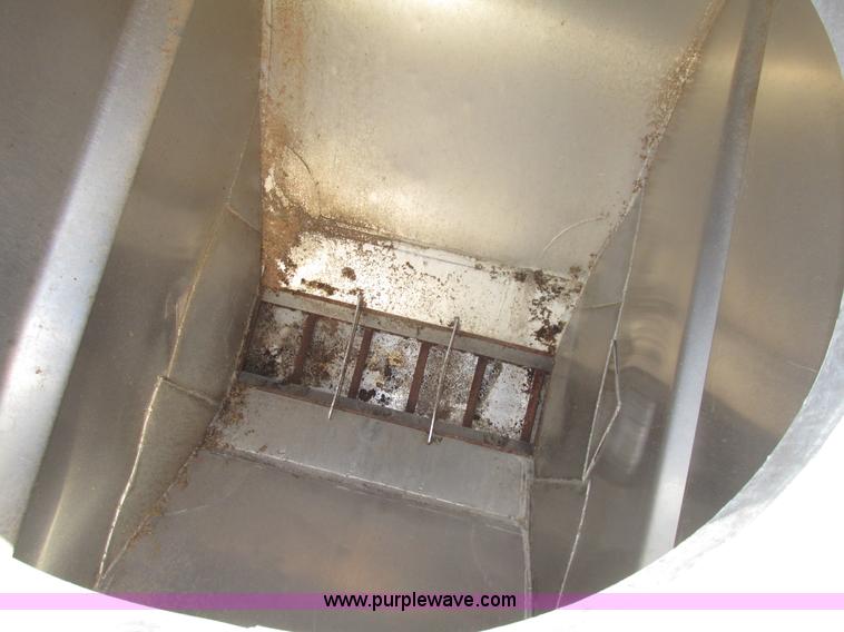 image for item G9914 1997 Ledwell LW40ADC aluminum feed trailer