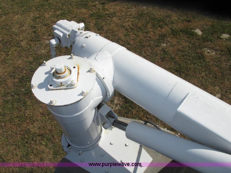 image for item G9914 1997 Ledwell LW40ADC aluminum feed trailer