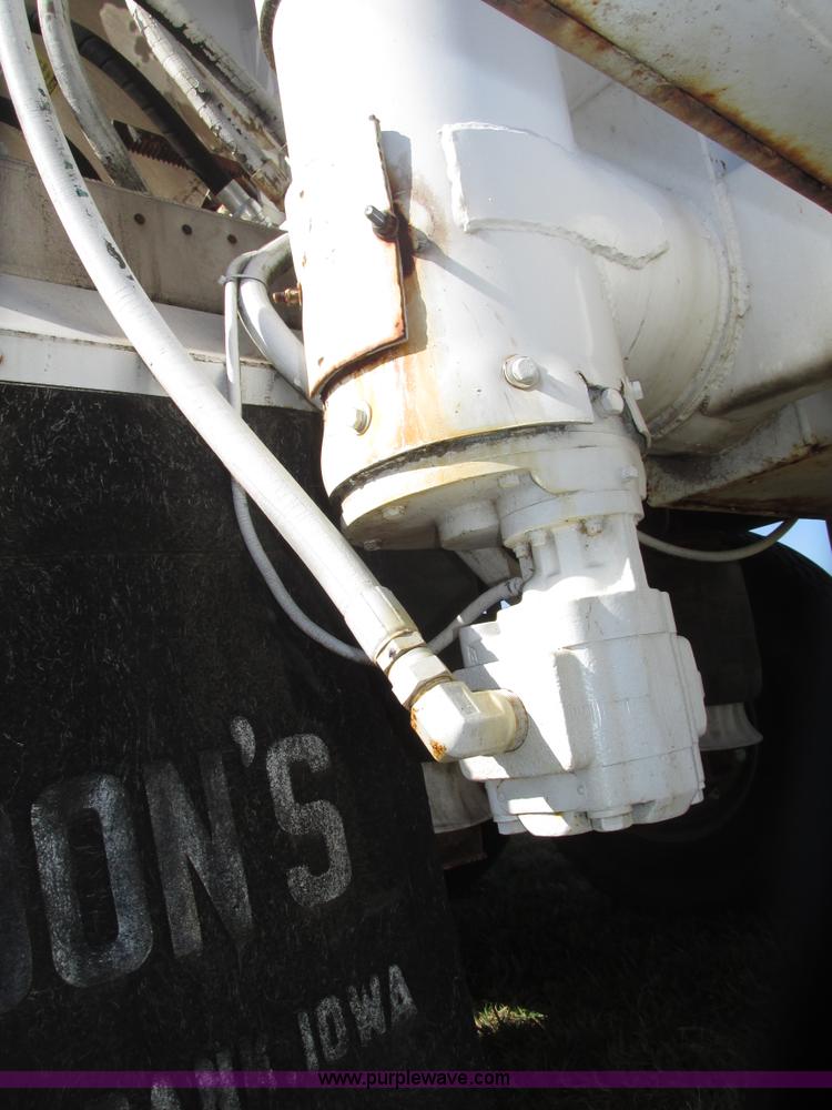 image for item G9914 1997 Ledwell LW40ADC aluminum feed trailer