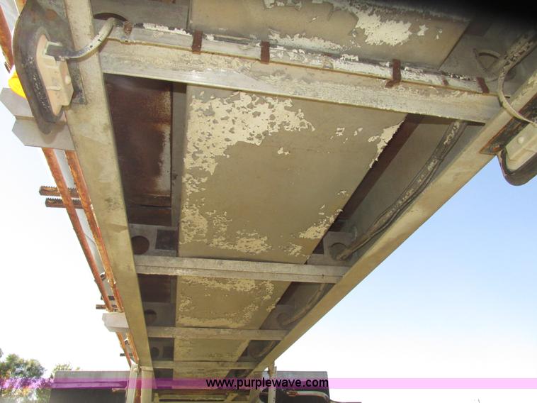 image for item G9914 1997 Ledwell LW40ADC aluminum feed trailer