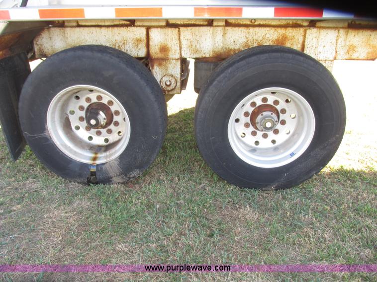 image for item G9914 1997 Ledwell LW40ADC aluminum feed trailer