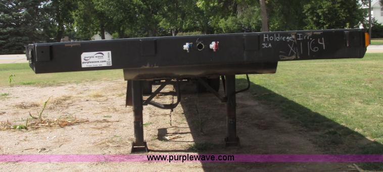 image for item G9928 1990 Fruehauf PBAT2W48 flatbed trailer