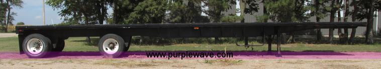 image for item G9928 1990 Fruehauf PBAT2W48 flatbed trailer