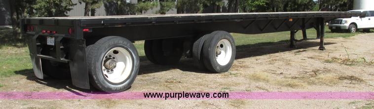 image for item G9928 1990 Fruehauf PBAT2W48 flatbed trailer