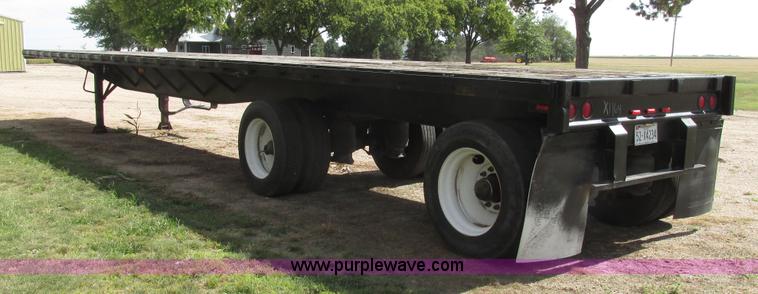 image for item G9928 1990 Fruehauf PBAT2W48 flatbed trailer