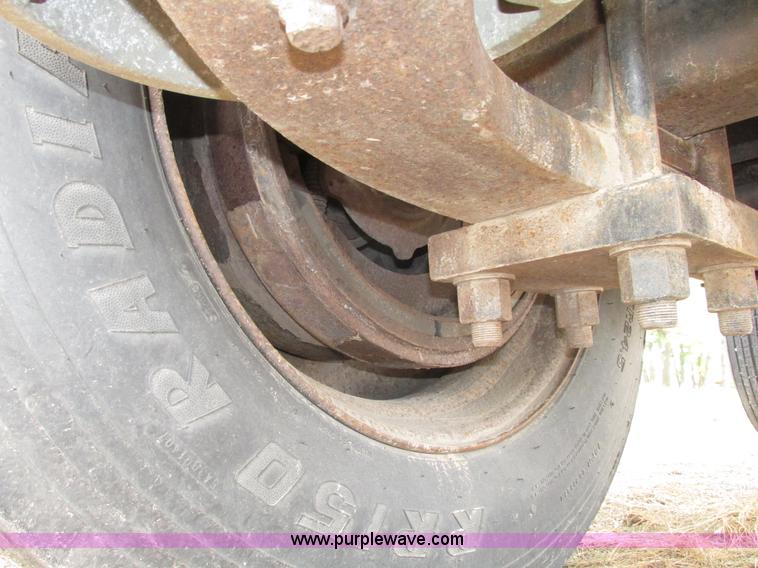 image for item G9928 1990 Fruehauf PBAT2W48 flatbed trailer