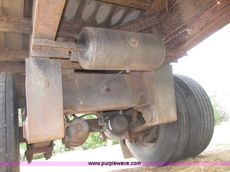 image for item G9928 1990 Fruehauf PBAT2W48 flatbed trailer