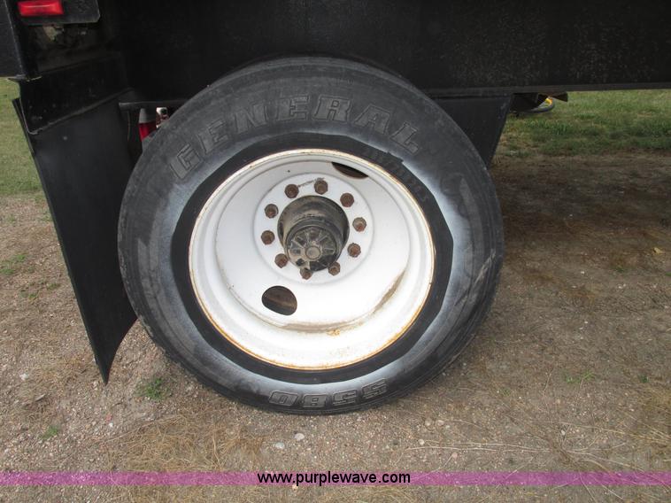 image for item G9928 1990 Fruehauf PBAT2W48 flatbed trailer