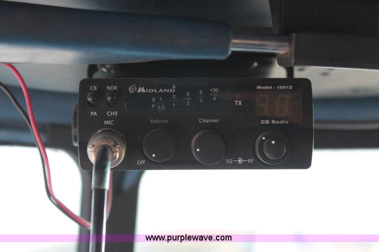 image for item H5542 2000 Peterbilt 379 semi truck