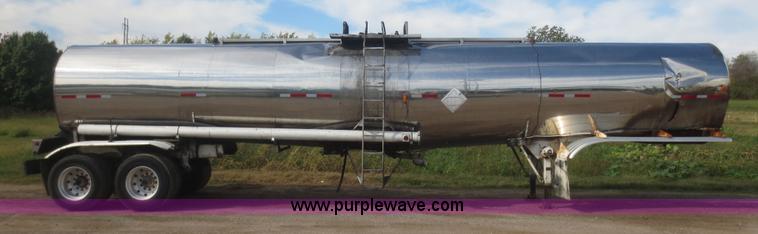 image for item I2192 1986 Acro stainless steel tank trailer