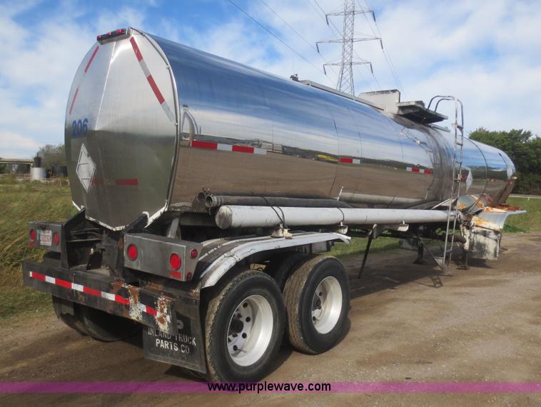 image for item I2192 1986 Acro stainless steel tank trailer