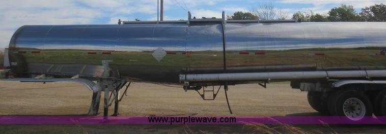 image for item I2192 1986 Acro stainless steel tank trailer