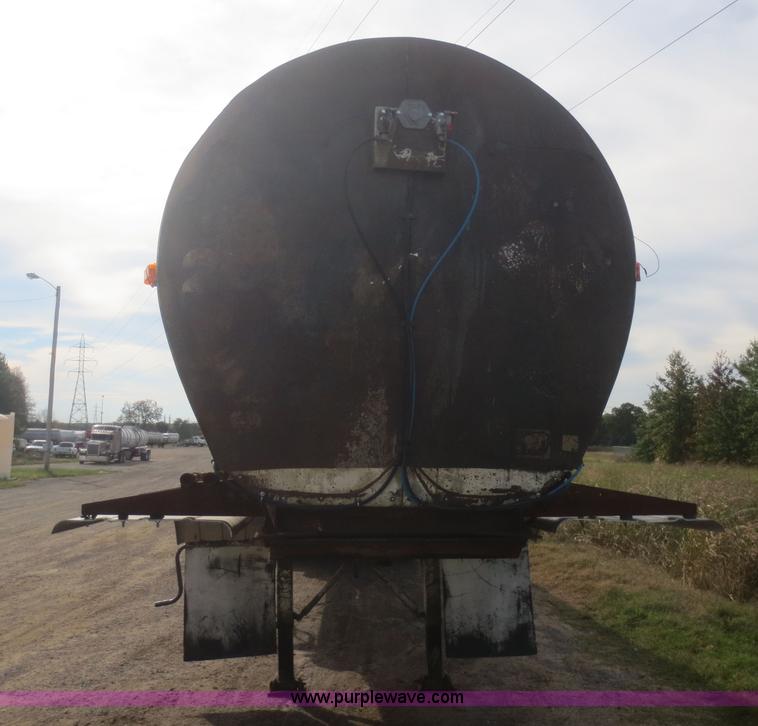 image for item I2192 1986 Acro stainless steel tank trailer