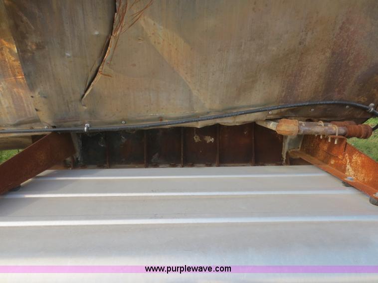 image for item I2192 1986 Acro stainless steel tank trailer