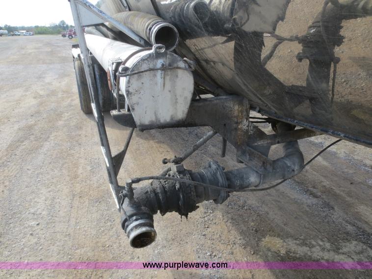 image for item I2192 1986 Acro stainless steel tank trailer