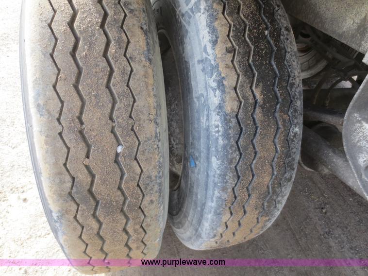 image for item I2192 1986 Acro stainless steel tank trailer