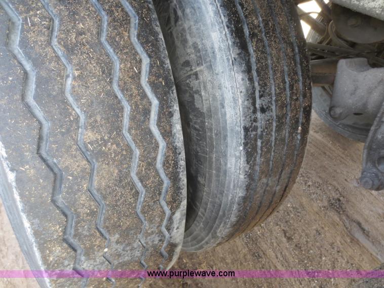 image for item I2192 1986 Acro stainless steel tank trailer