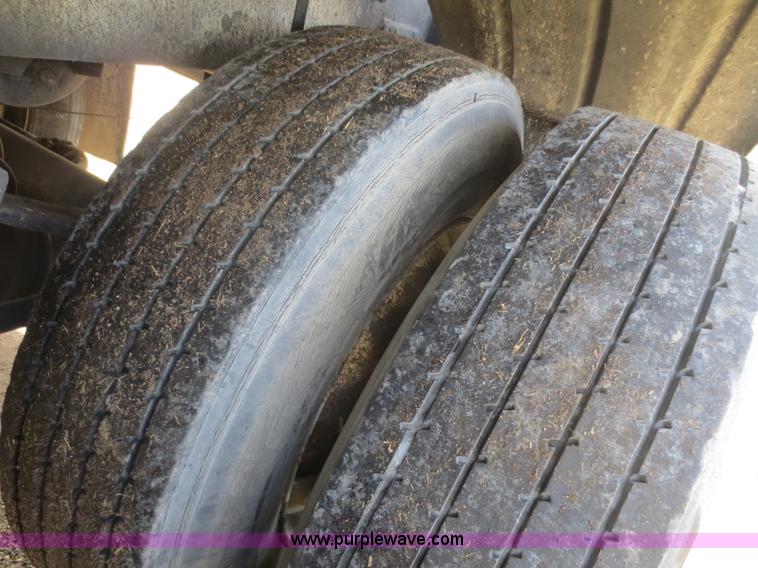 image for item I2192 1986 Acro stainless steel tank trailer