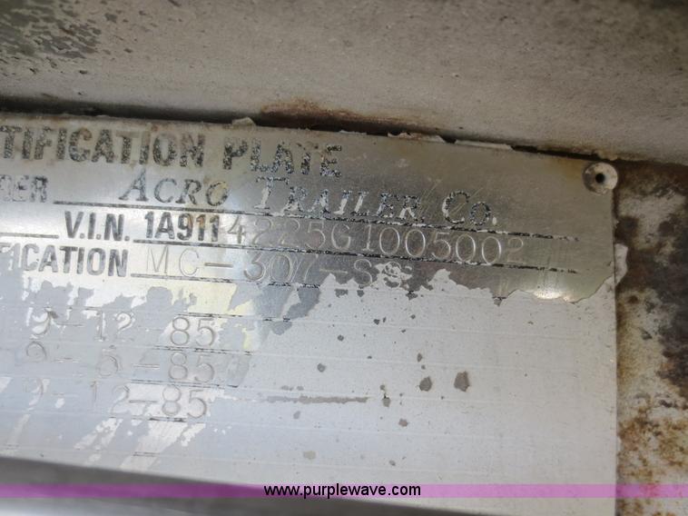 image for item I2192 1986 Acro stainless steel tank trailer