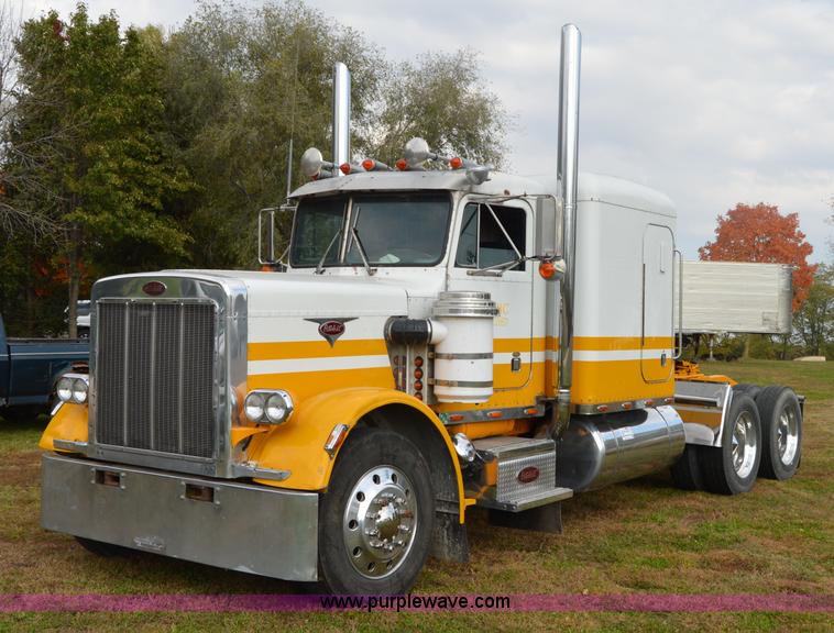 image for item I2956 1984 Peterbilt 359 semi truck