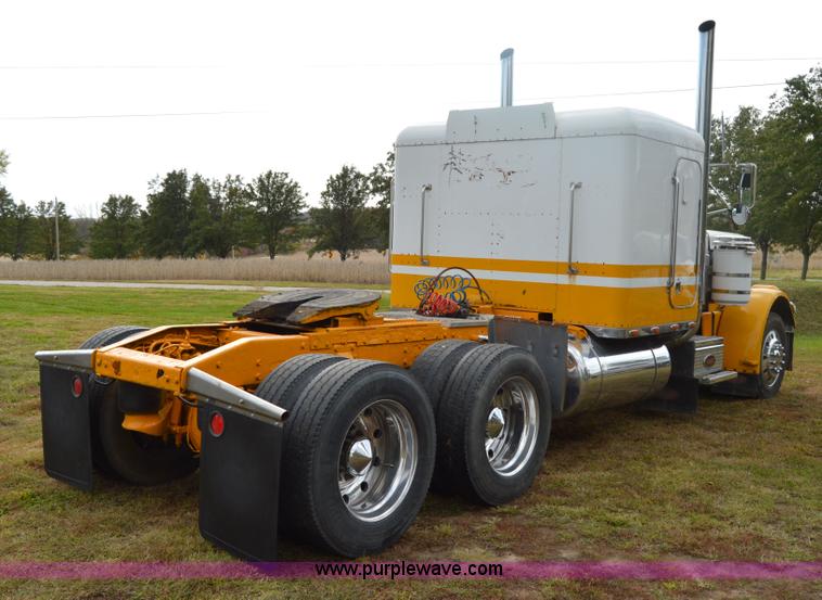 image for item I2956 1984 Peterbilt 359 semi truck