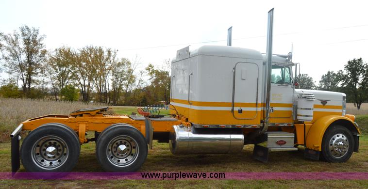 image for item I2956 1984 Peterbilt 359 semi truck