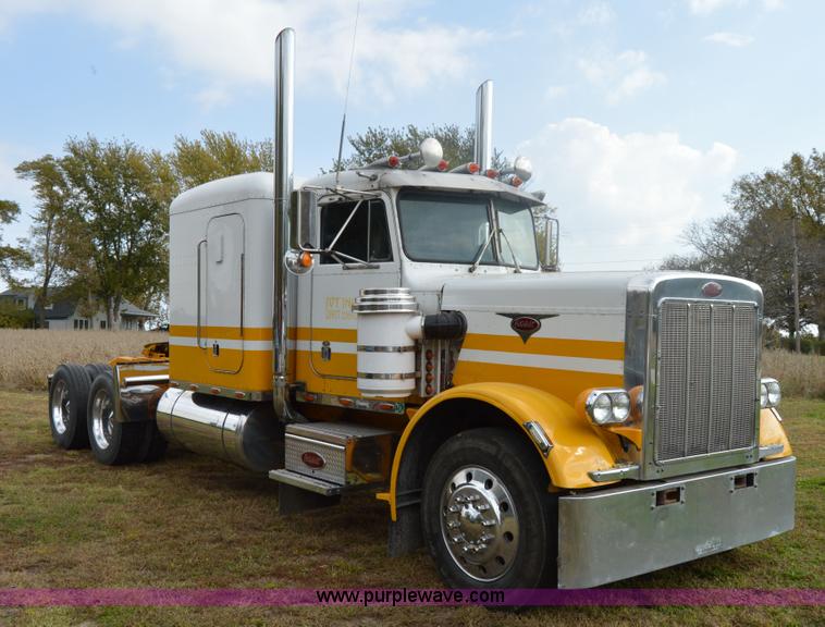image for item I2956 1984 Peterbilt 359 semi truck