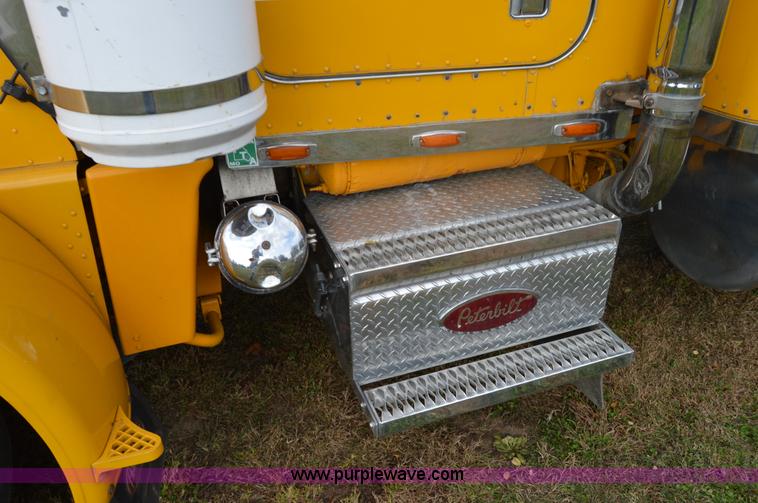 image for item I2956 1984 Peterbilt 359 semi truck