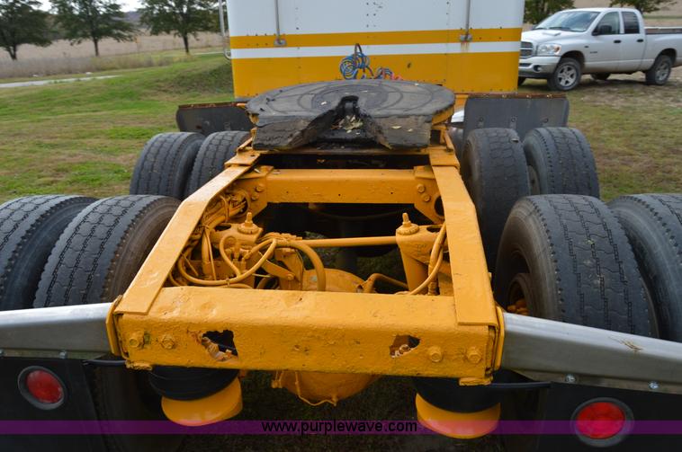 image for item I2956 1984 Peterbilt 359 semi truck