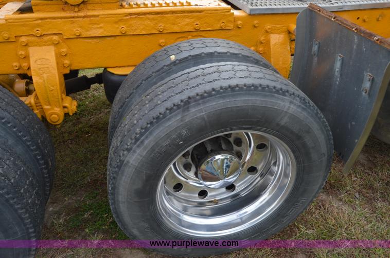 image for item I2956 1984 Peterbilt 359 semi truck