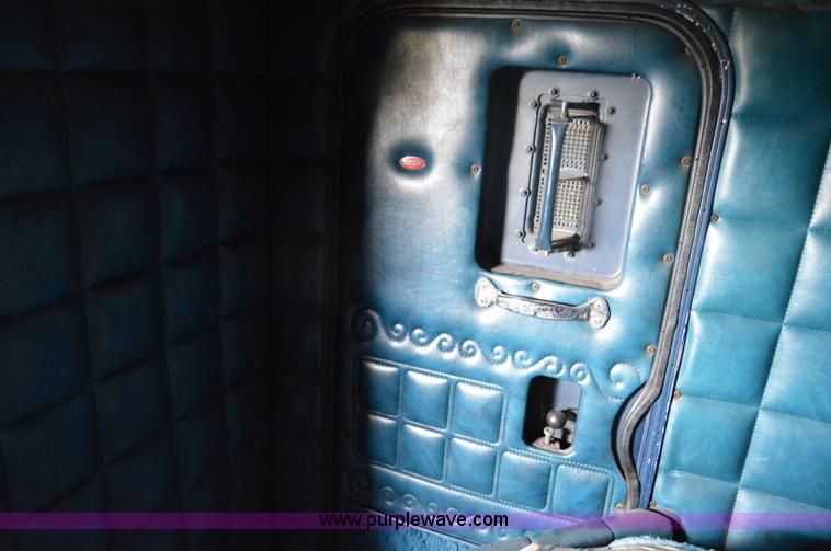 image for item I2956 1984 Peterbilt 359 semi truck