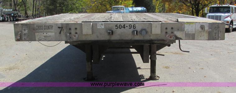 image for item I4123 1996 Wilson CFD-900 step deck trailer