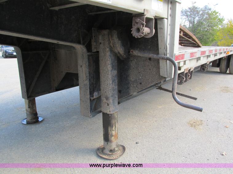 image for item I4123 1996 Wilson CFD-900 step deck trailer