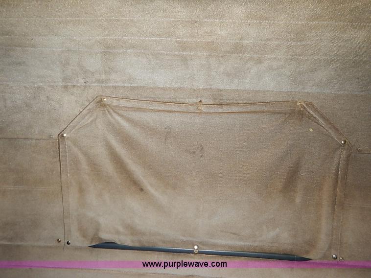 image for item I5293 1992 Peterbilt 379 semi truck