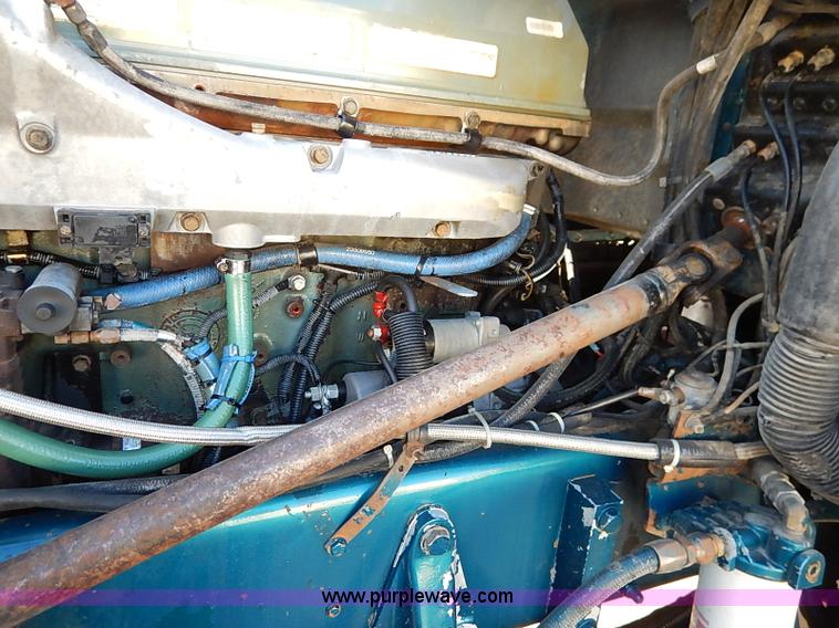 image for item I5293 1992 Peterbilt 379 semi truck