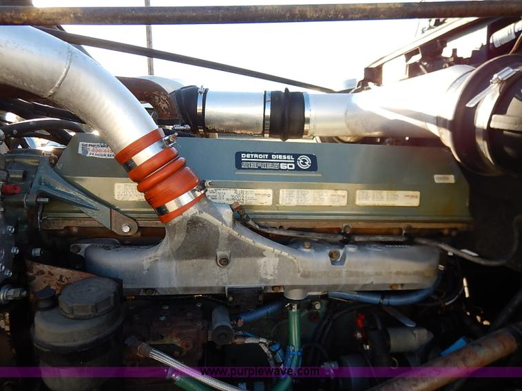 image for item I5293 1992 Peterbilt 379 semi truck