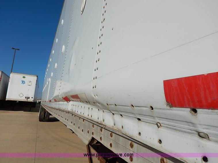 image for item I5352 2000 Wabash dry van trailer