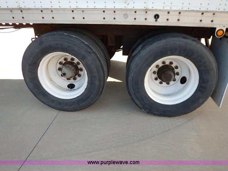 image for item I5352 2000 Wabash dry van trailer