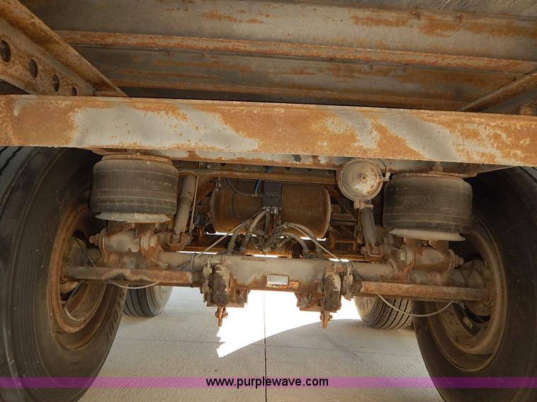 image for item I5353 1999 Wabash dry van trailer