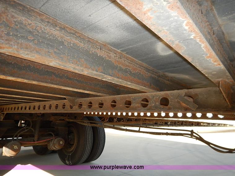 image for item I5354 2000 Wabash dry van trailer